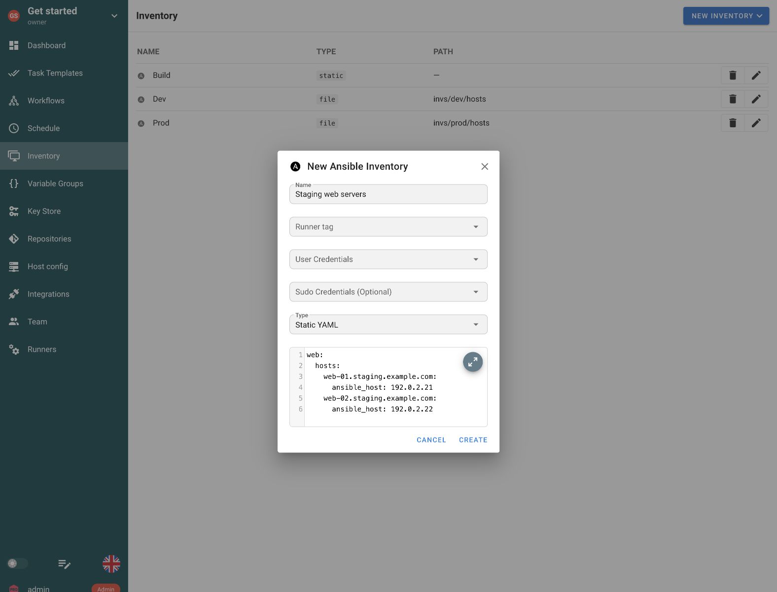 Semaphore UI Ansible uređivač inventara sa dva staging veb-hosta u statičkom YAML-u.